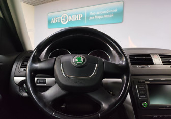Подержанный автомобиль Skoda Yeti 2013 года (15 фото)