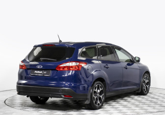 Подержанный автомобиль Ford Focus Wagon 2013 года (5 фото)