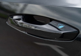 Новый Geely Atlas 2025 (32 фото)