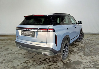 Подержанный автомобиль Jaecoo J7 2023 года (5 фото)