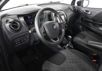 Подержанный автомобиль Renault Kaptur 2018 года (9 фото)