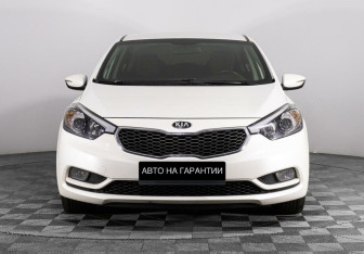 Подержанный автомобиль Kia Cerato Sedan 2015 года (2 фото)