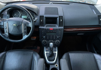 Подержанный автомобиль Land Rover Freelander 2008 года (12 фото)