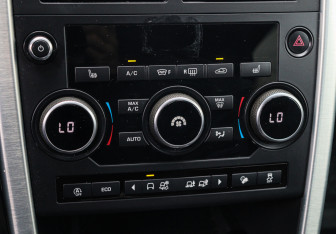 Подержанный автомобиль Land Rover Discovery Sport 2019 года (13 фото)