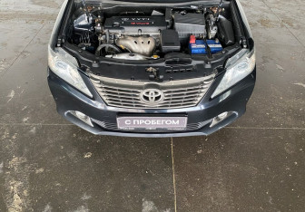 Подержанный автомобиль Toyota Camry Sedan 2014 года (17 фото)