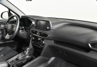 Подержанный автомобиль Hyundai Santa Fe 2020 года (10 фото)