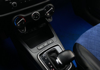 Подержанный автомобиль Kia Rio Sedan 2017 года (17 фото)