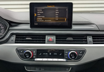 Подержанный автомобиль Audi A4 Sedan 2019 года (14 фото)