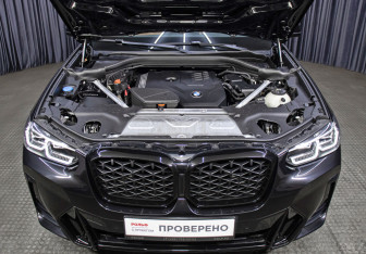 Подержанный автомобиль BMW X4 2021 года (9 фото)