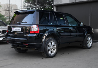 Подержанный автомобиль Land Rover Freelander 2011 года (4 фото)
