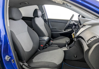 Подержанный автомобиль Hyundai Solaris Sedan 2012 года (23 фото)