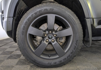 Подержанный автомобиль Land Rover Defender Suv 2021 года (12 фото)