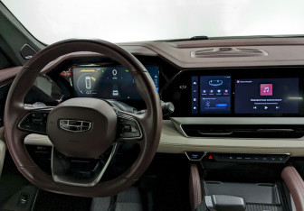 Подержанный автомобиль Geely Monjaro 2023 года (22 фото)