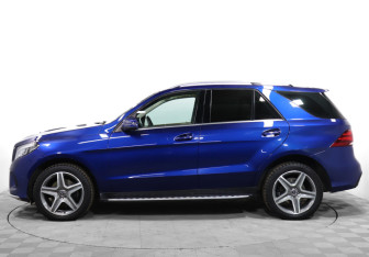Подержанный автомобиль Mercedes-Benz GLE 2017 года (8 фото)