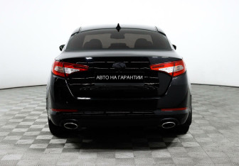 Подержанный автомобиль Kia Optima Sedan 2012 года (6 фото)