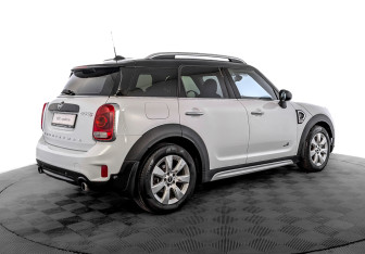 Подержанный автомобиль MINI Countryman 2018 года (5 фото)