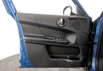 Подержанный автомобиль MINI Countryman 2021 года (19 фото)