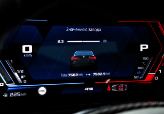 Подержанный автомобиль BMW M4 Coupe 2024 года (11 фото)