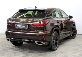 Подержанный автомобиль Lexus RX 2018 года (5 фото)
