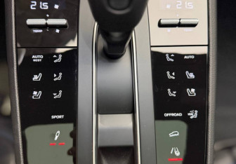 Новый Porsche Macan 2025 (15 фото)