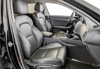 Подержанный автомобиль Kia Stinger 2019 года (24 фото)