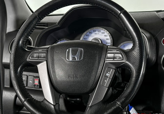 Подержанный автомобиль Honda Pilot 2008 года (16 фото)