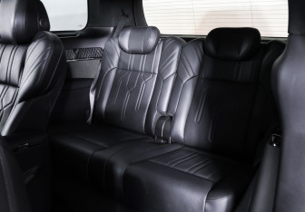 Подержанный автомобиль Zeekr 009 2023 года (13 фото)