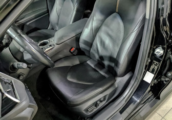 Подержанный автомобиль Toyota Camry Sedan 2020 года (20 фото)
