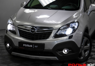 Подержанный автомобиль Opel Mokka 2013 года (22 фото)