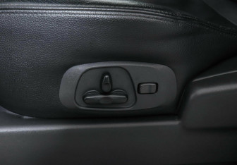 Подержанный автомобиль Mitsubishi Pajero 2013 года (11 фото)