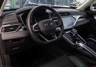 Подержанный автомобиль Geely Atlas Pro 2024 года (14 фото)