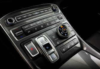 Подержанный автомобиль Hyundai Santa Fe 2022 года (29 фото)