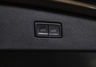 Подержанный автомобиль Volkswagen Tiguan 2018 года (16 фото)