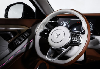 Подержанный автомобиль Voyah Free 2023 года (13 фото)