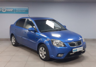 Подержанный автомобиль Kia Rio Sedan 2011 года (3 фото)
