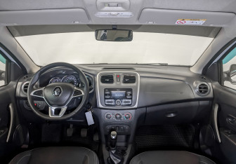 Подержанный автомобиль Renault Logan Sedan 2022 года (14 фото)