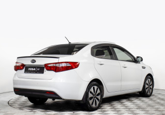 Подержанный автомобиль Kia Rio Sedan 2013 года (5 фото)