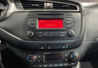 Подержанный автомобиль Kia Ceed Hatchback 2017 года (13 фото)