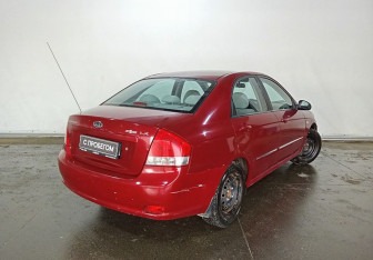 Подержанный автомобиль Kia Cerato Sedan 2008 года (4 фото)