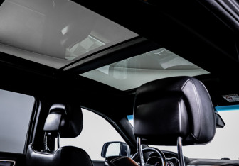 Подержанный автомобиль Jeep Grand Cherokee 2014 года (16 фото)