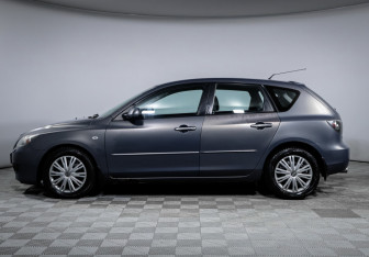 Подержанный автомобиль Mazda 3 Hatchback 2007 года (8 фото)