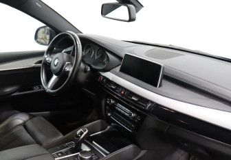 Подержанный автомобиль BMW X6 2019 года (10 фото)