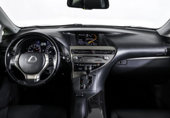 Подержанный автомобиль Lexus RX 2015 года (17 фото)