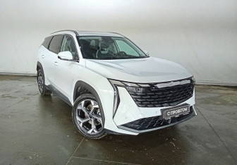 Подержанный автомобиль Geely Atlas 2024 года (3 фото)