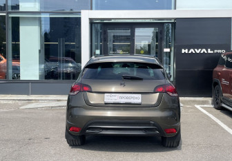 Подержанный автомобиль Citroen DS4 2012 года (6 фото)