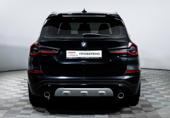 Подержанный автомобиль BMW X3 2021 года (6 фото)