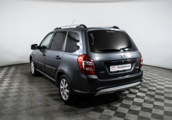 Подержанный автомобиль LADA (ВАЗ) Kalina Wagon 2017 года (6 фото)