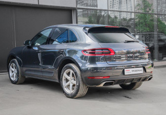 Подержанный автомобиль Porsche Macan 2018 года (6 фото)