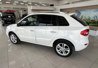 Подержанный автомобиль Renault Koleos 2013 года (8 фото)
