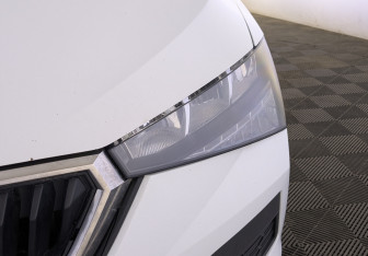 Подержанный автомобиль Skoda Rapid Liftback 2021 года (11 фото)